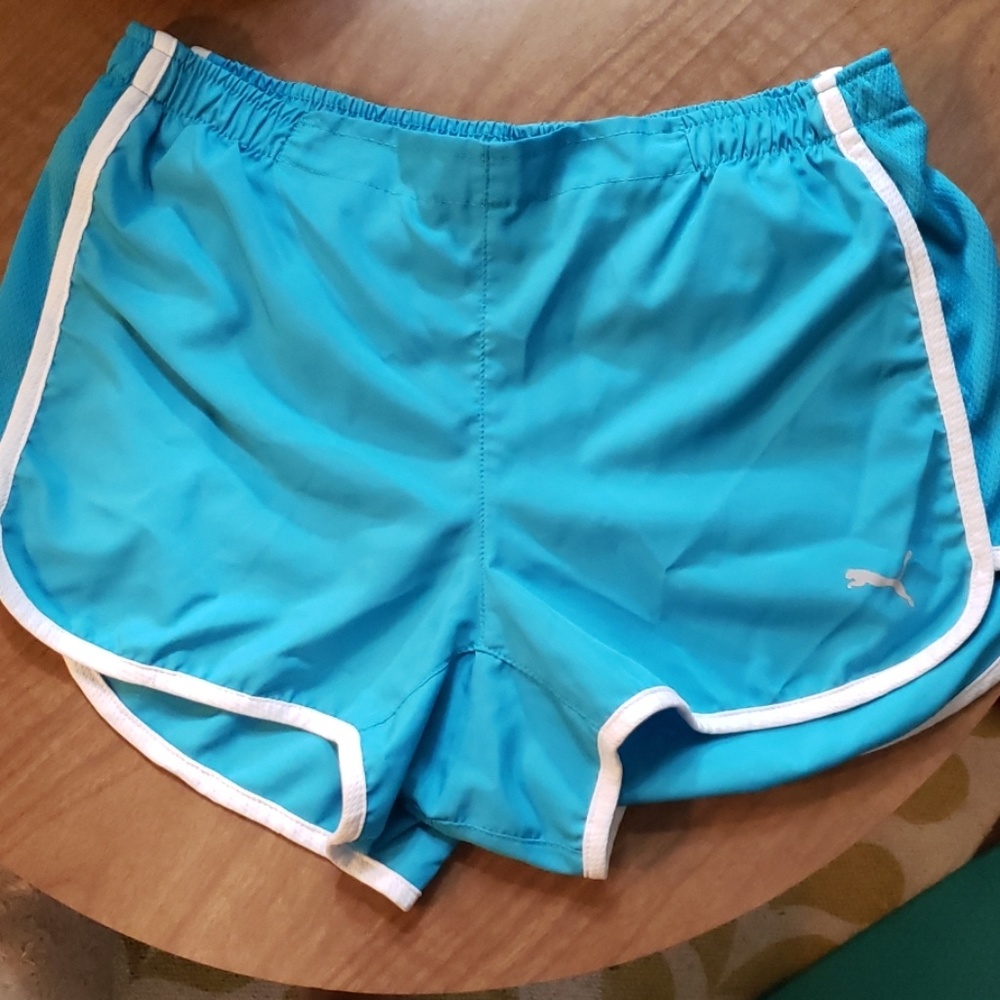 Puma workout shorts sz small